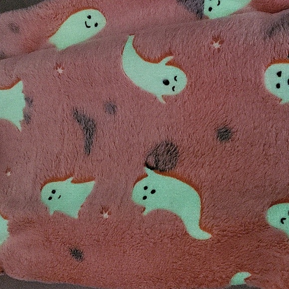 HALLOWEEN glow in the dark throw - Picture 4 of 4